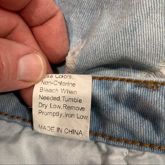 Schein Women’s Medium Distressed Jeans - Picture 5 of 5